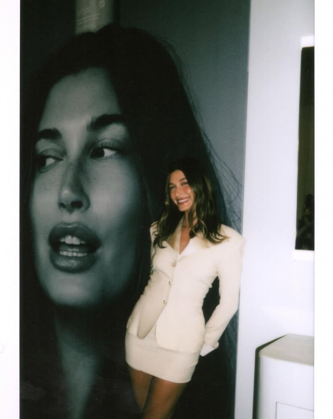 Clean lines meet sharp tailoring for a youthful yet structured effect. (Photo: Hailey Bieber / Instagram)