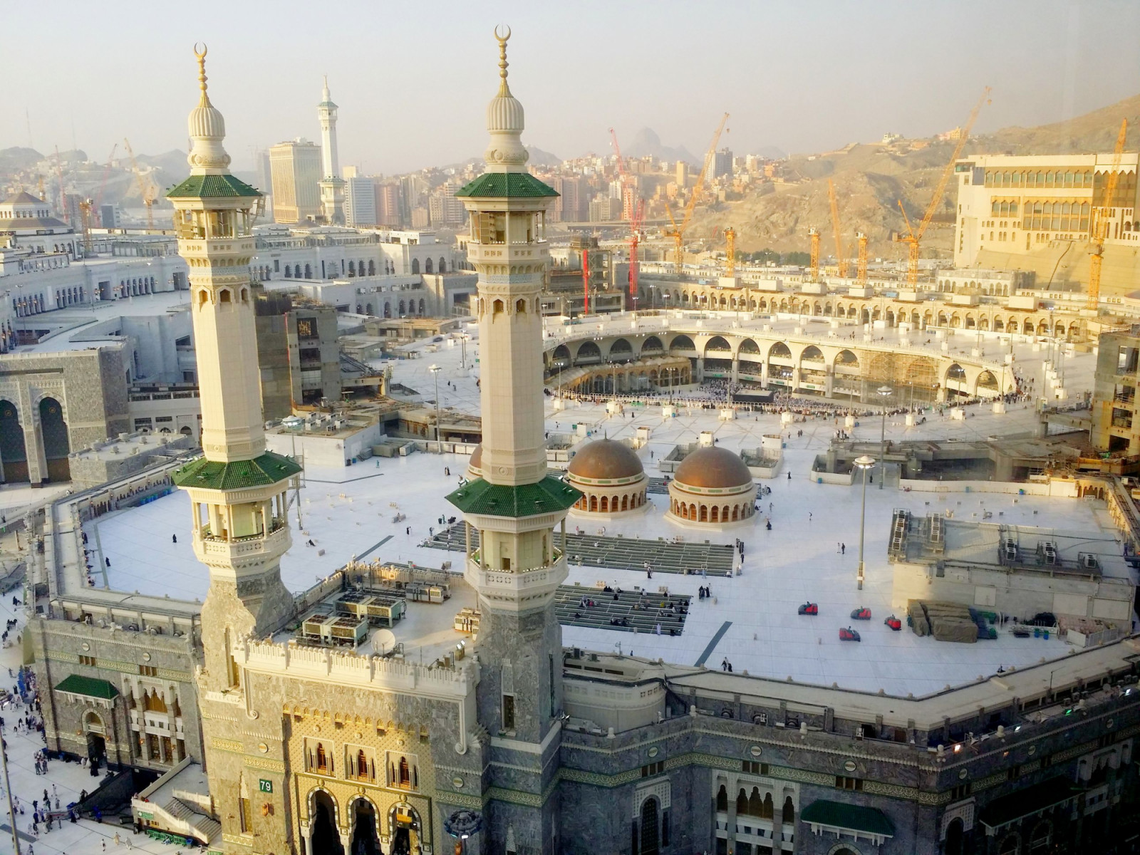 Al-Haram is the most famous mosque for the Muslim community worldwide (photo: Amir Mukhtar)
