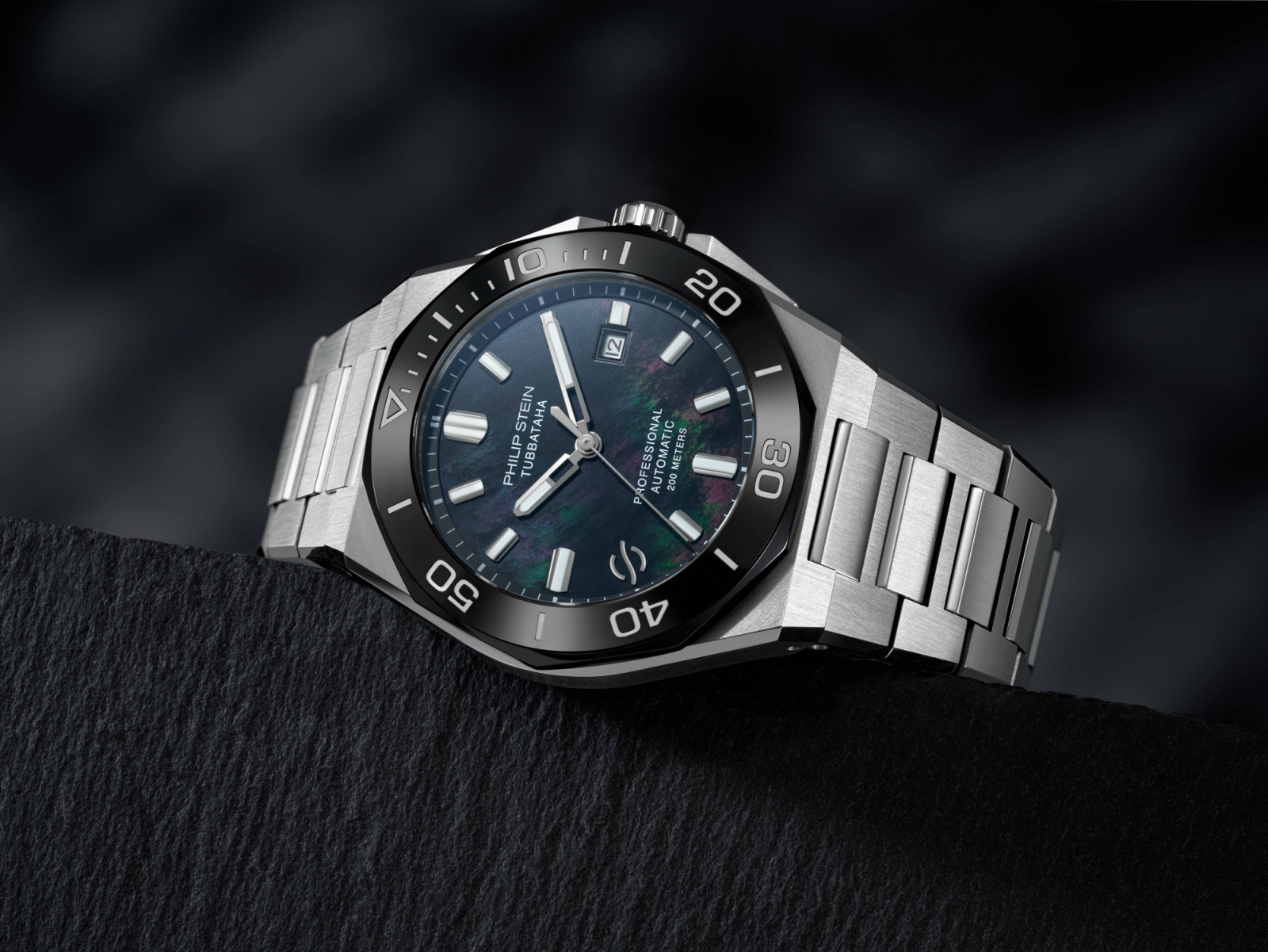 Philip Stein Tubbataha Professional in stainless steel strap (Photo: courtesy of Lucerne Group)