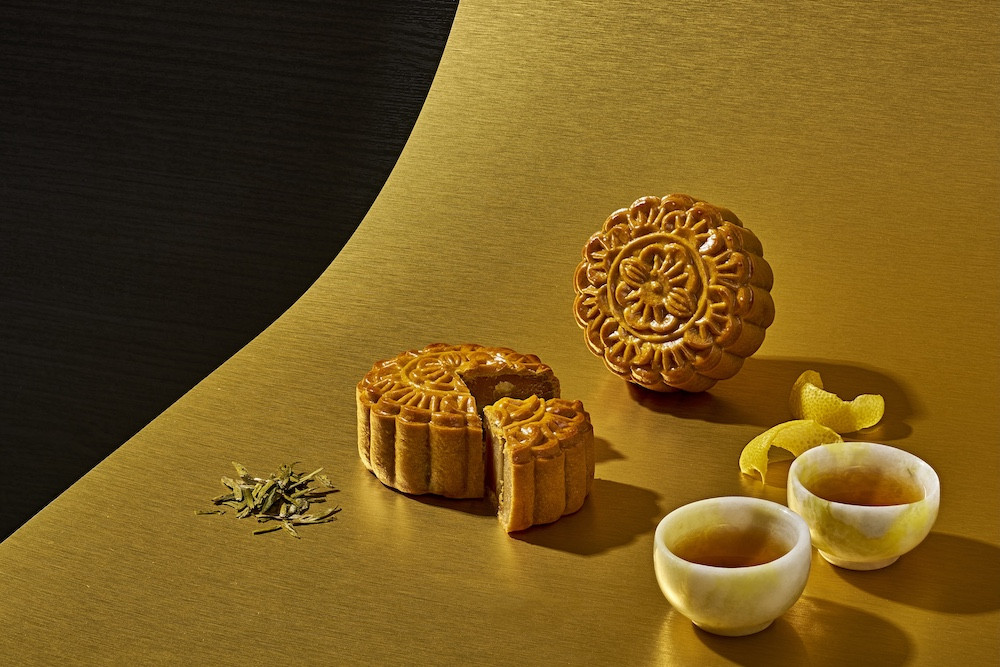 Long Jing tea with lemon peel baked mooncake (Photo: Raffles Sentosa)