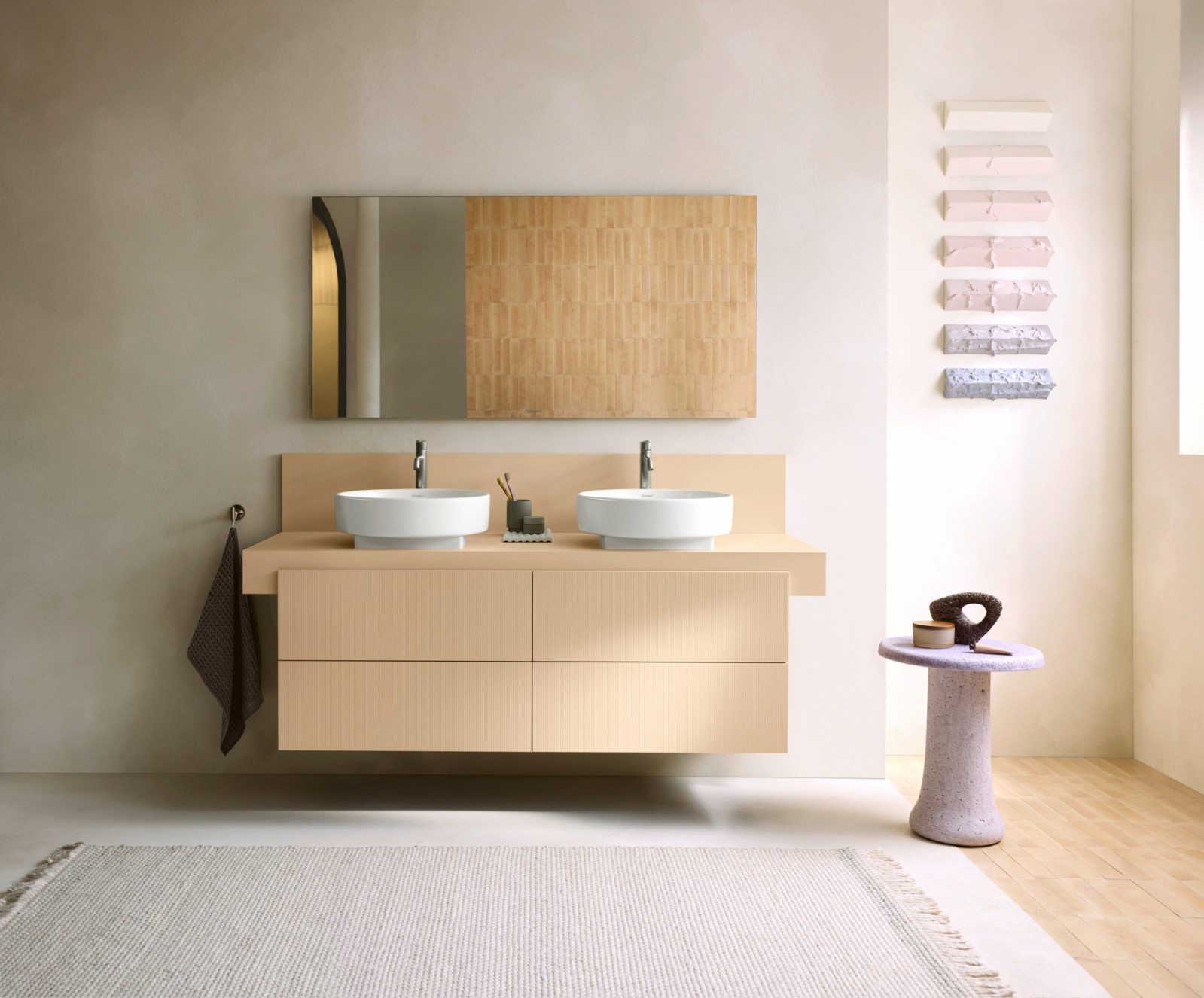 Balcoon by Patricia Urquiola includes a stylish and compact double washbasin with an integrated rear panel (Photo: Duravit)