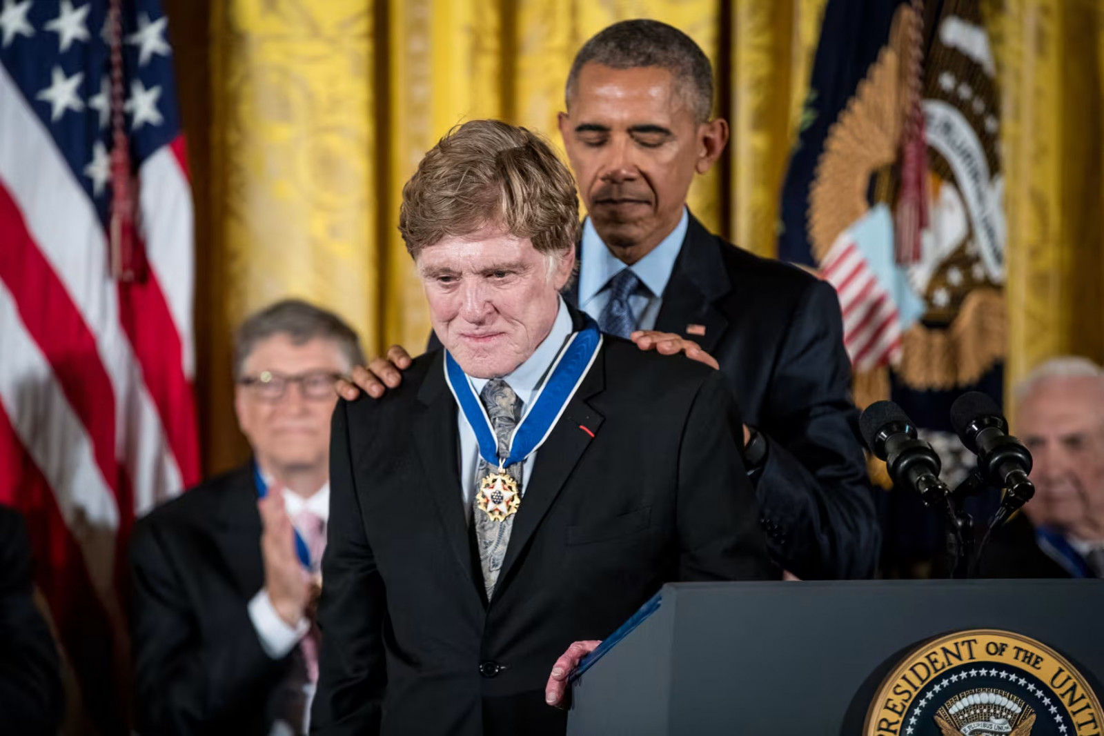 Former President Barack Obama awarded Robert Redford the Presidential Medal of Freedom in 2016 (photo: Andrew Harnik)