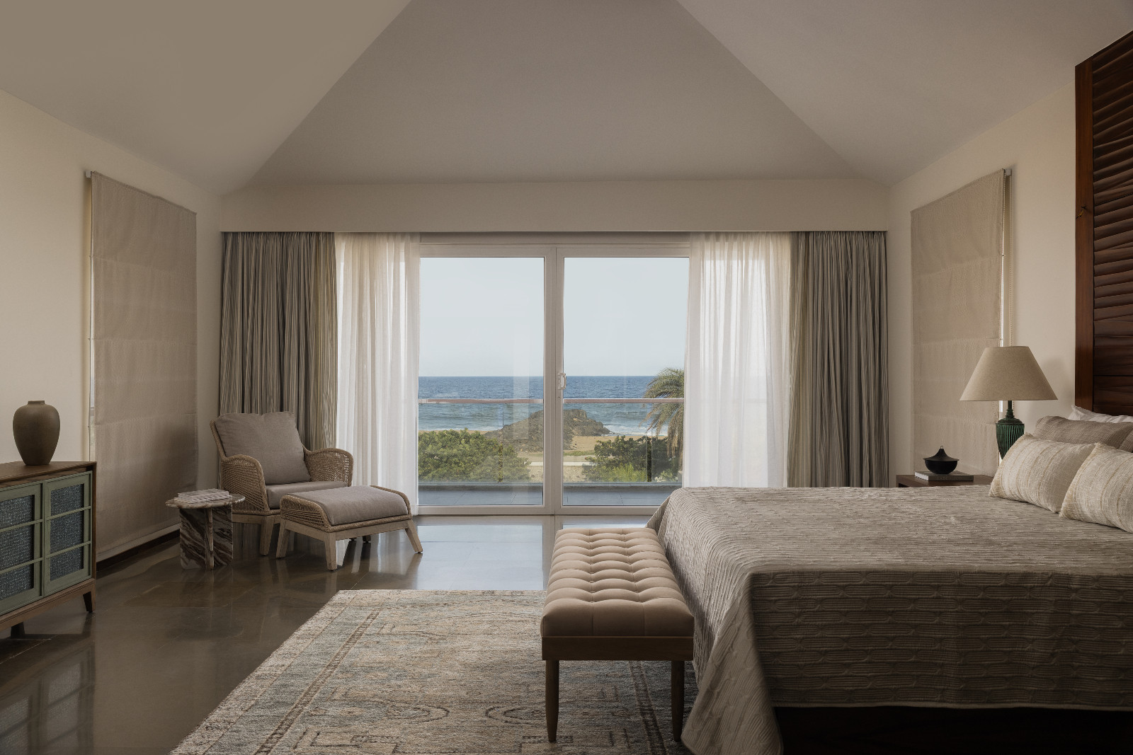 Exploring the coastal views details of the bedroom in a Chennai, India home designed by Amrita Thomas
