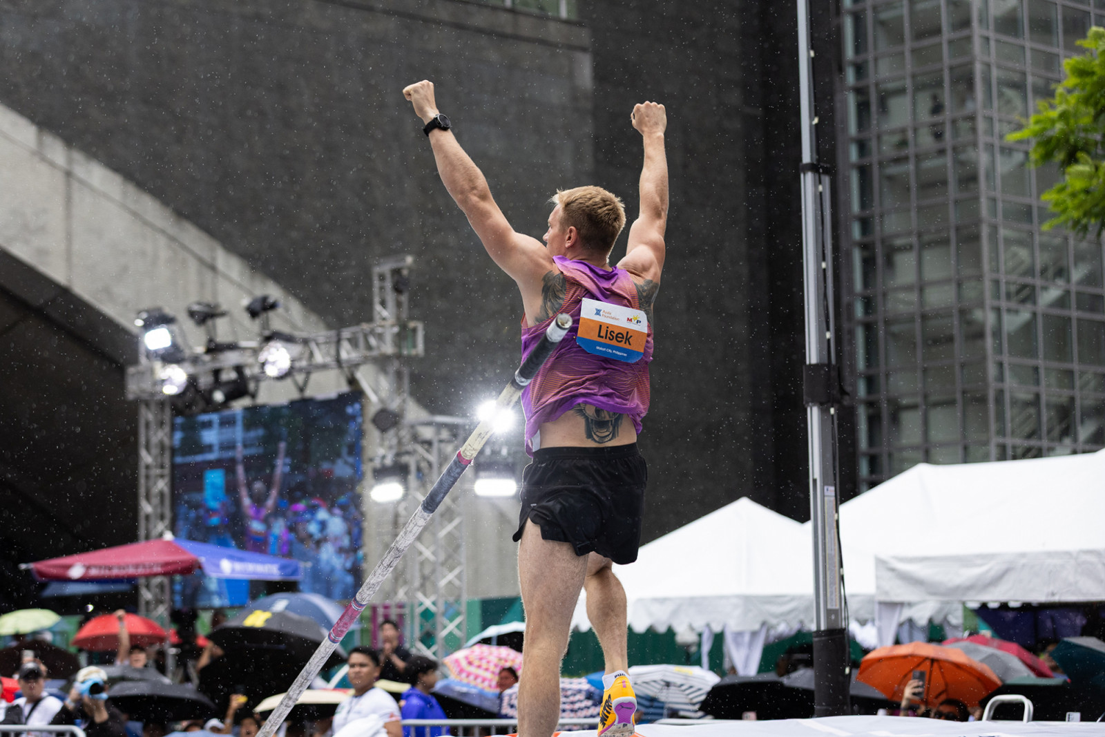 Piotr Lisek first trained as a high jumper, but at the junior level, his coach encouraged him to shift to pole vault—a sport he had long admired (Photo: Rolly Barayang)