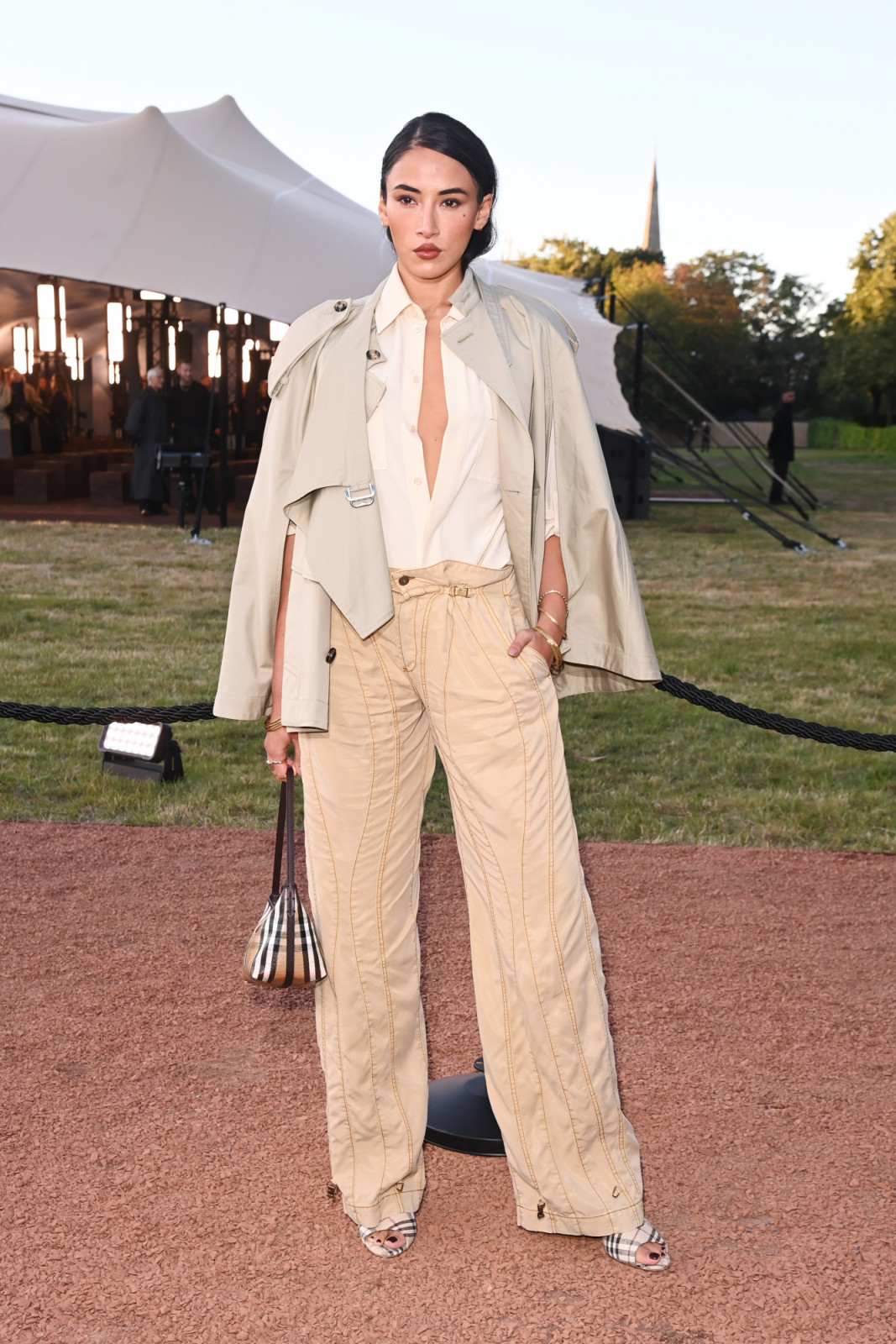 LONDON, ENGLAND - SEPTEMBER 22: Cora Corre arrives at the Burberry Summer 2026 show during London Fashion Week on September 22, 2025 in London, England. 

Photo by Dave Benett