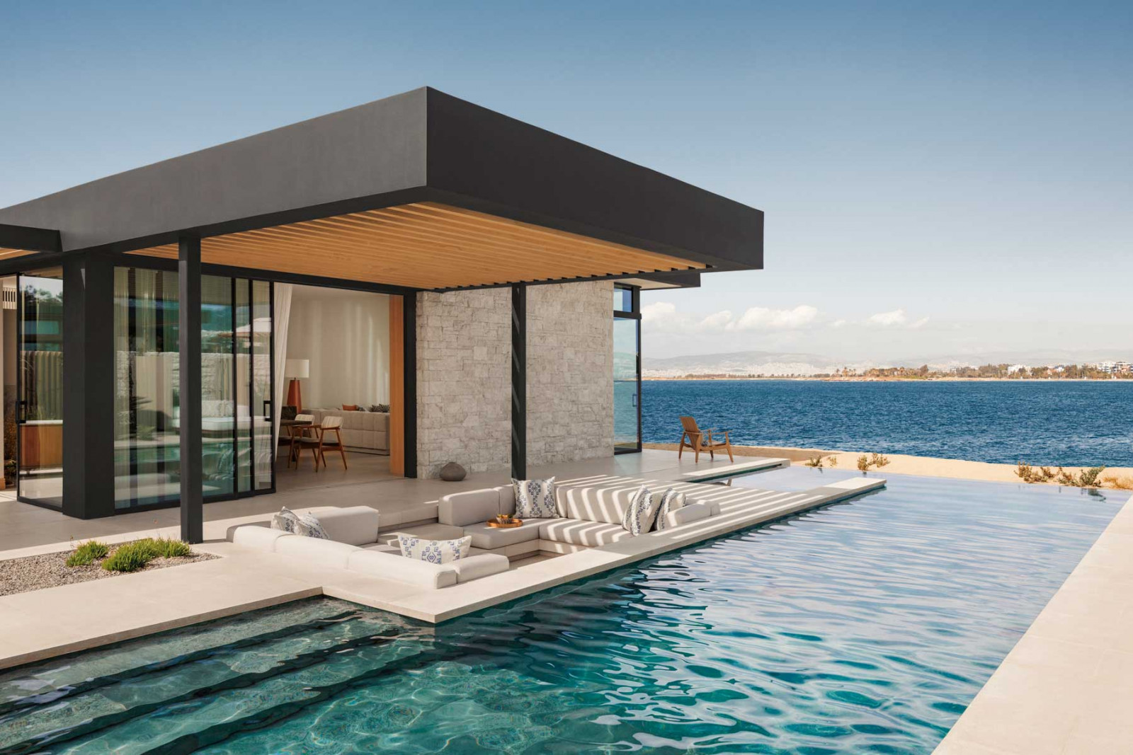 It also houses a Chenot Spa offering bespoke wellness programmes and pioneering treatments (Photo: One&Only Aesthesis)