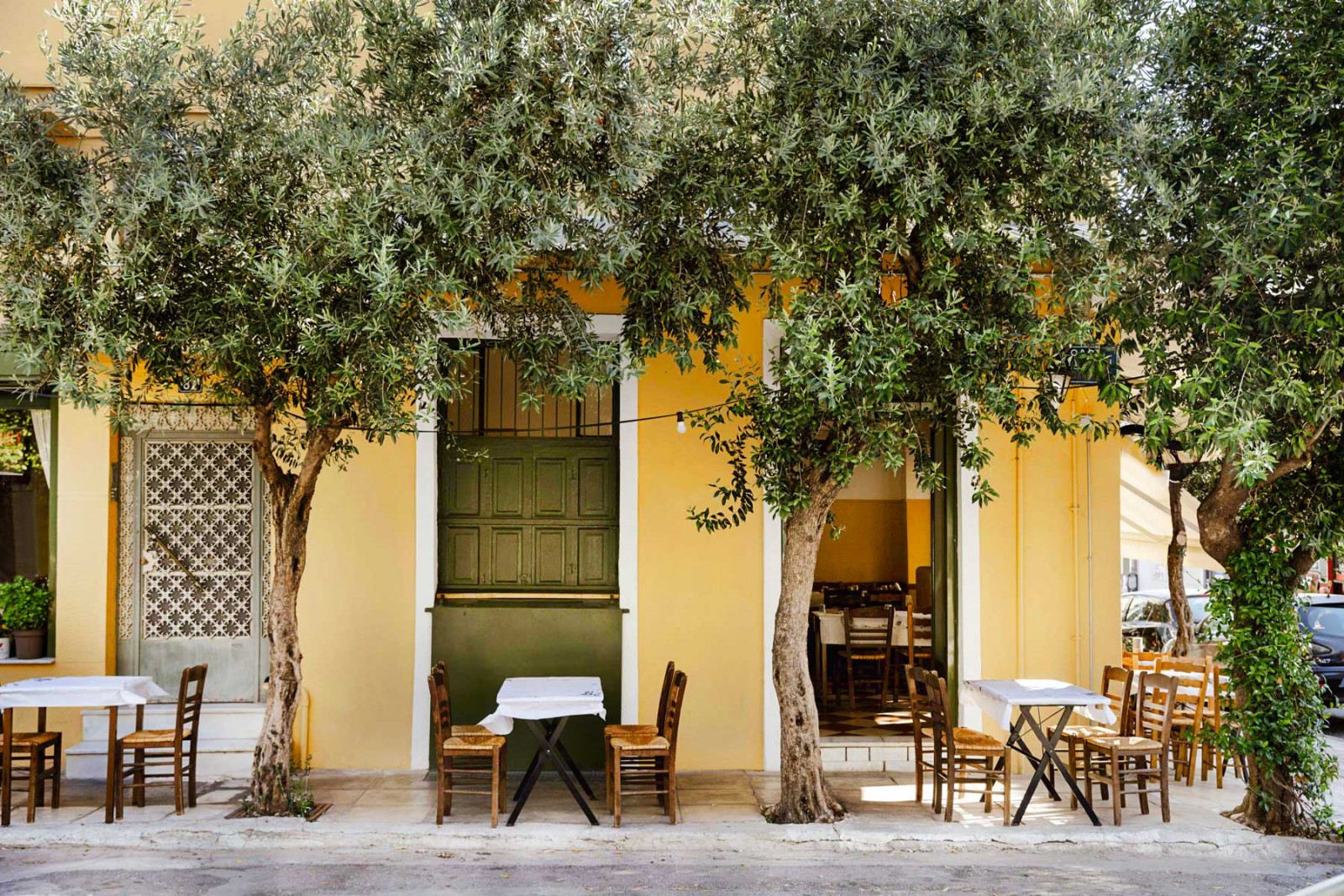 Over the decades, Oikonomou has become a local institution serving time-honoured recipes in a cosy, unfussy setting (Photo: Oikonomou)