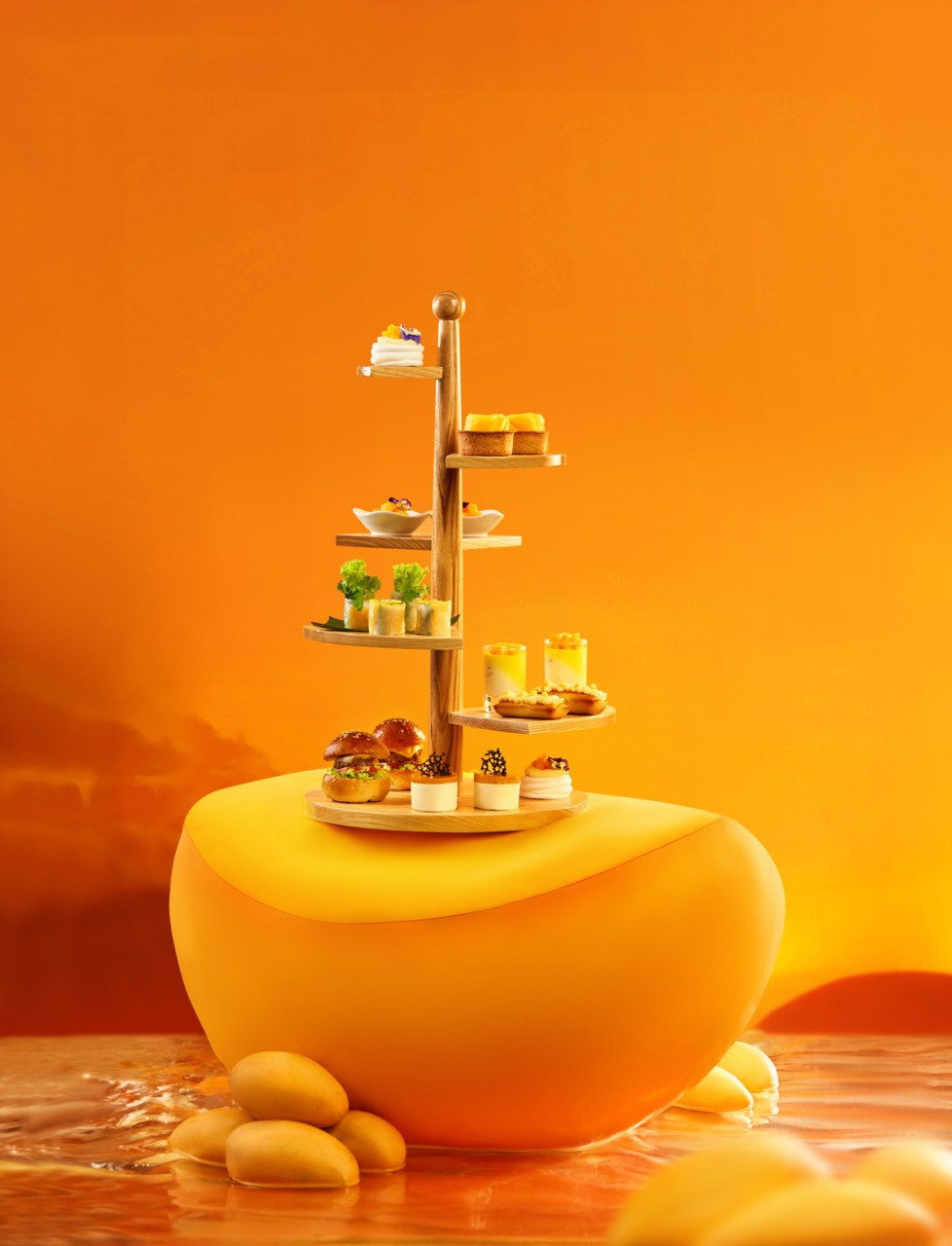 Bộ sưu tập Mango Tango với hương vị ngọt ngào, gợi nhớ đến sắc vàng ấm áp của mùa trăng tròn.