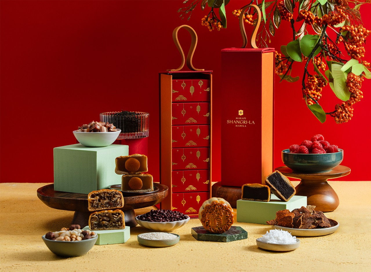 Tatler Dining Mooncakes - SLeB Makati Shangri-La, Manila Box of 6 Small Mooncakes 1440x1057
