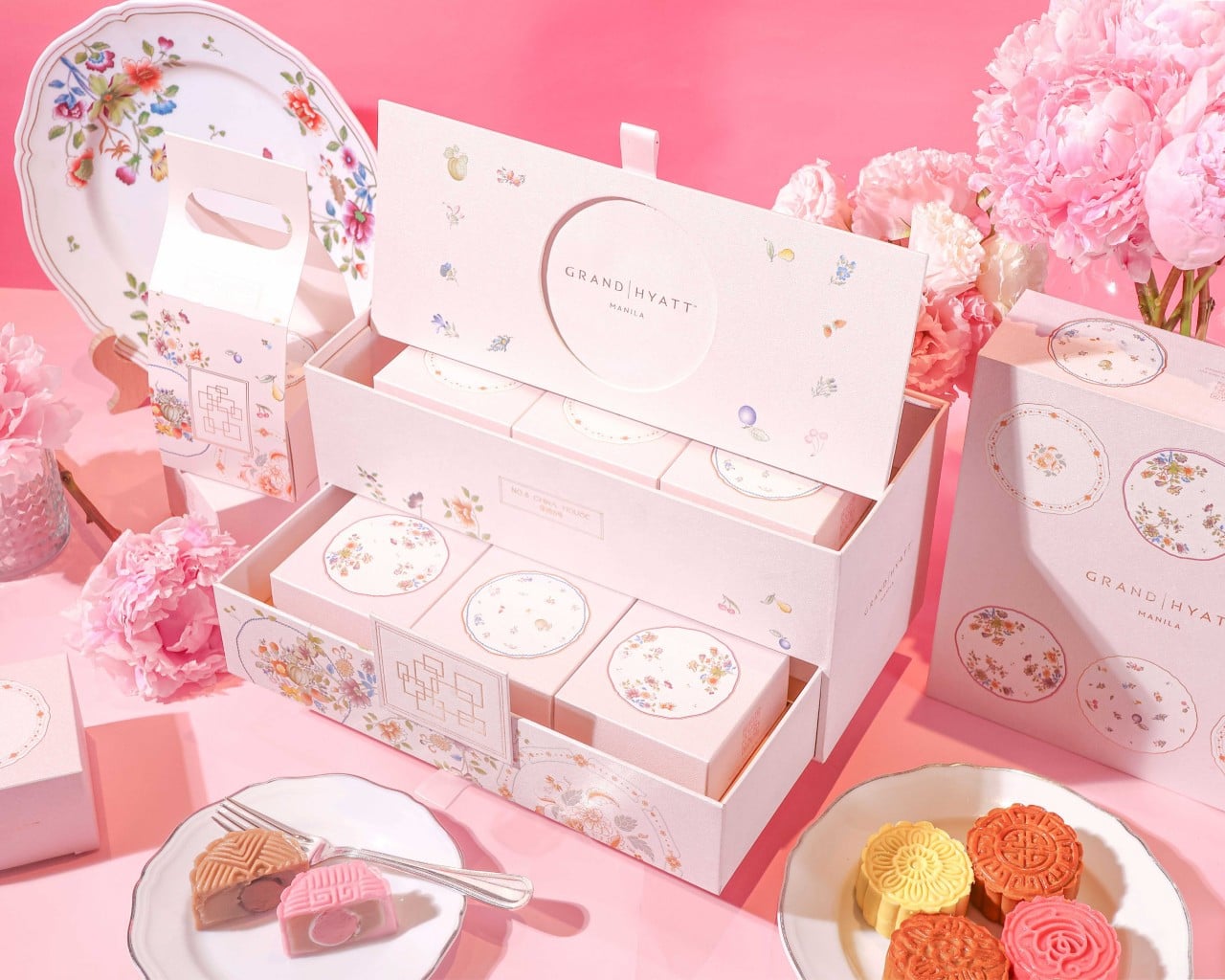 Tatler Dining Mooncakes - Grand Hyatt Manila - Mooncake Boxes 2025