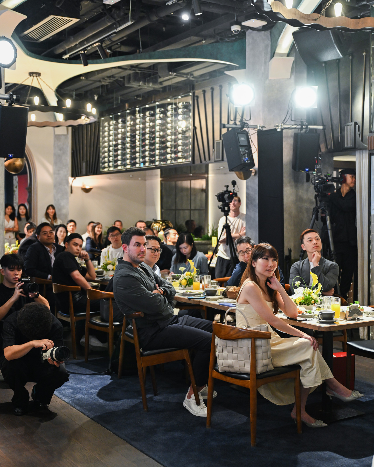 Attendees at the head table listen intently to the exchange between Bartlett and panellists Lo and Oktavius (Photo: Tatler Hong Kong)