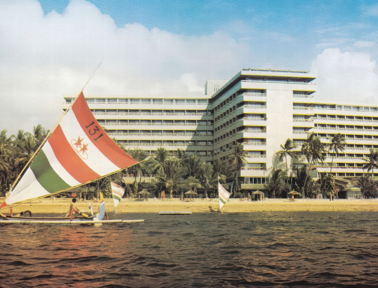 The 1966 Bali Beach Hotel sparked apprehension about development. Its modernist style, which disregarded local culture, prompted Wija Waworuntu to invite architects Geoffrey Bawa and Peter Muller to create contextually appropriate alternatives