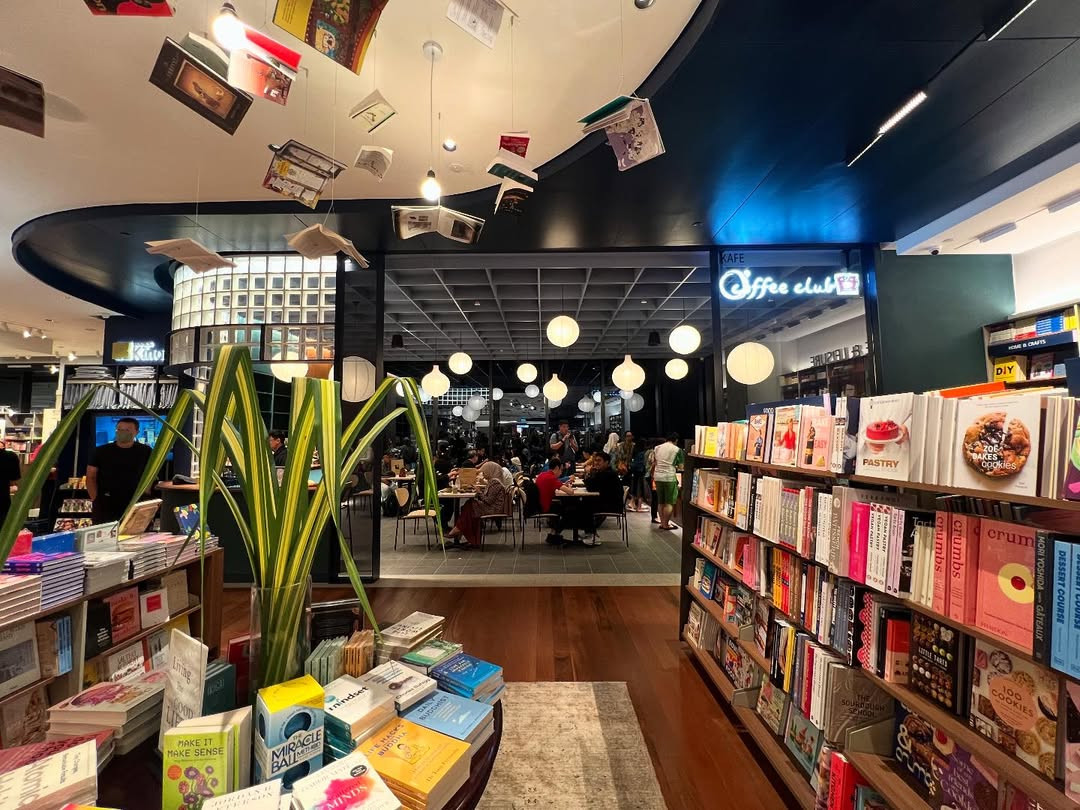 The stylish new Kinokuniya at Pavilion Damansara Heights (Photo: Studio Bikin)