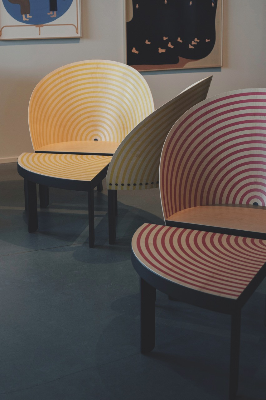 Fredericia relaunches Nanna Ditzel’s 1989 Bench for Two in bold colours