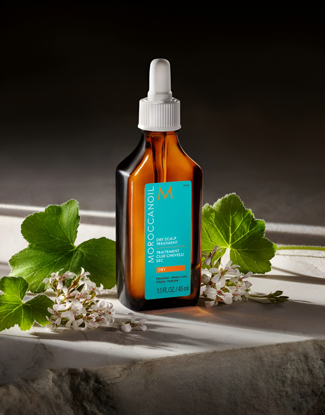 Thương hiệu Moroccanoil mang đến giải pháp chăm sóc da đầu khô với thành phần chủ đạo từ dầu argan. Ảnh: Moroccanoil