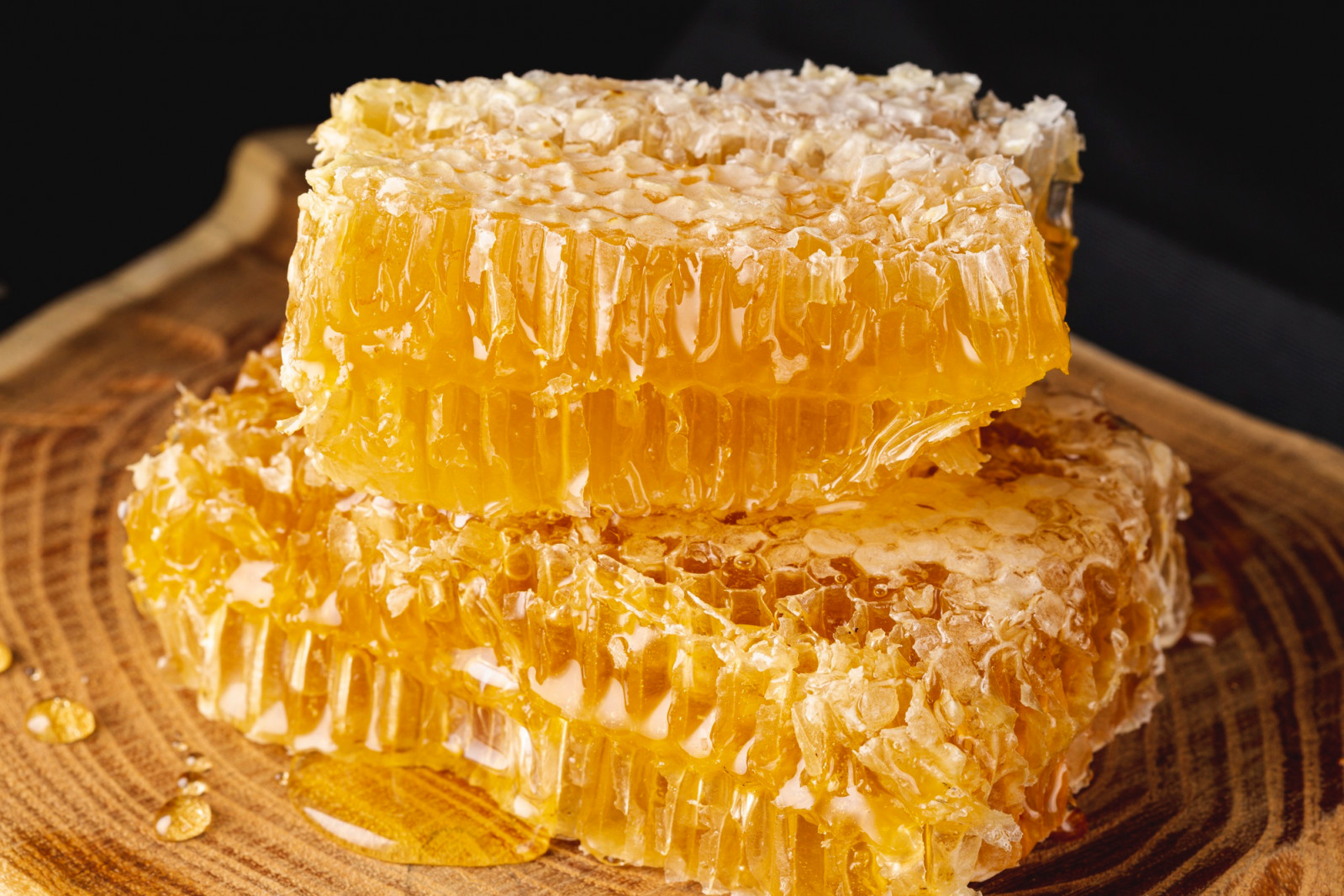 Some foods simply have no expiration date From honey and salt to rice and vinegar, these pantry staples resist decay thanks to simple chemistry—and a bit of smart storage. (Photo: Freepik)
