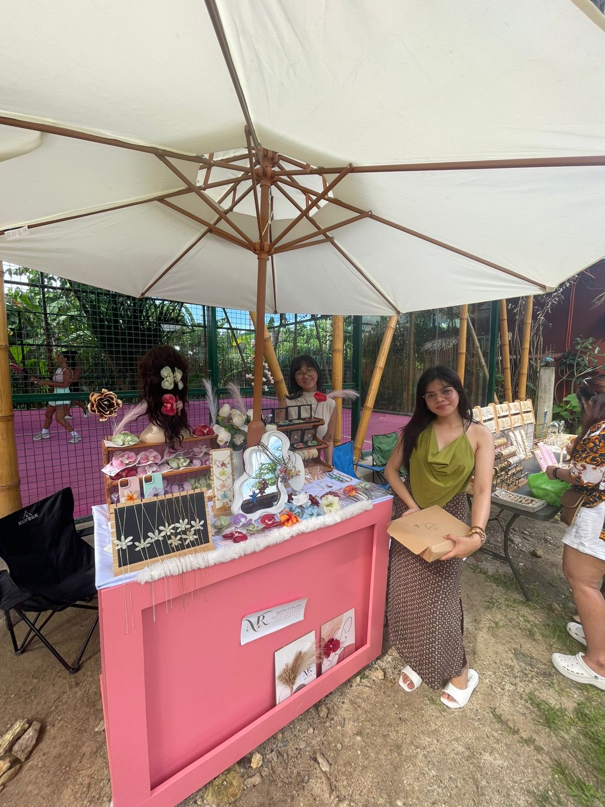 Vendors inside the Padel & Palms compound