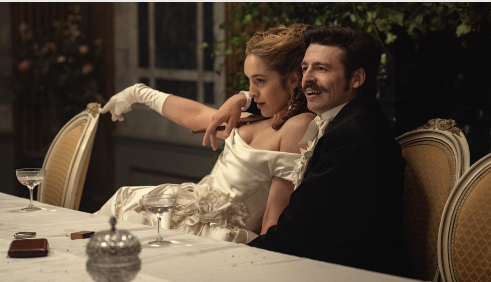 Danielle Galligan as Lady Olivia Hedges and Anthony Boyle as Arthur Guinness in House of Guinness. (Photo: Netflix)