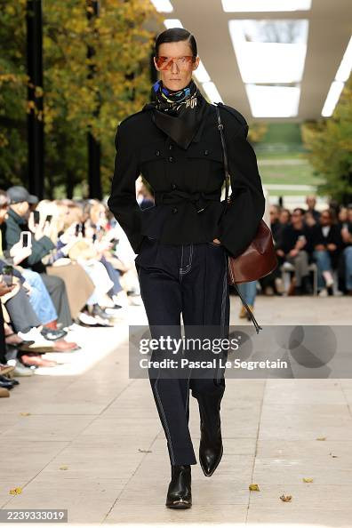 PARIS, FRANCE - OCTOBER 05: (EDITORIAL USE ONLY - For Non-Editorial use please seek approval from Fashion House) A model walks the runway during the Celine Womenswear Spring/Summer 2026 show as part of Paris Fashion Week on October 05, 2025 in Paris, France. (Photo by Pascal Le Segretain/Getty Images)