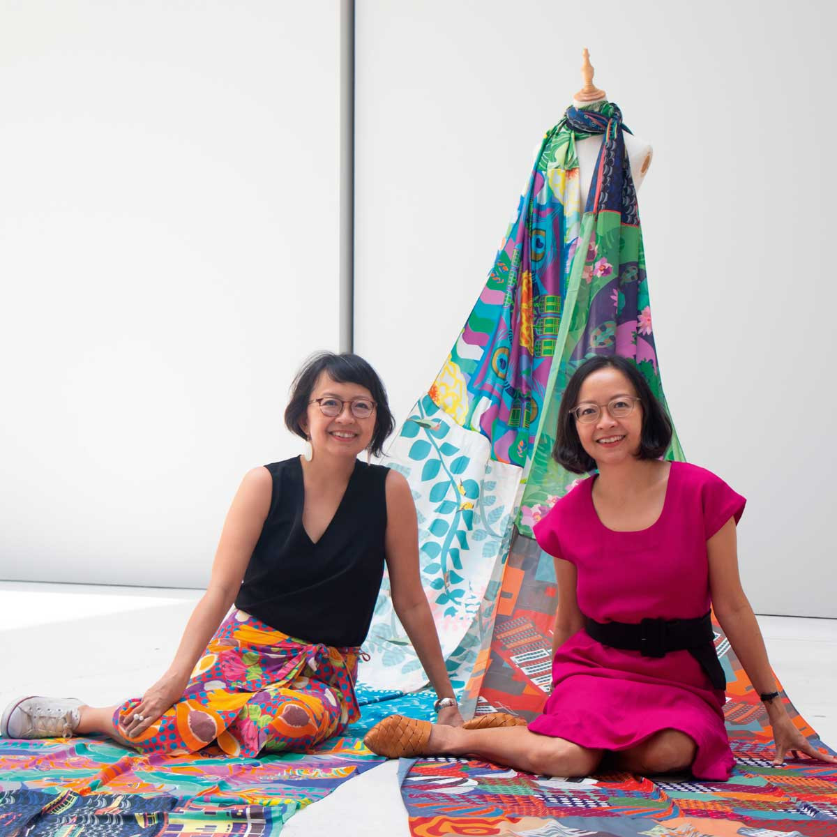 Santhi (left) and Sari (right) Tunas, the twin founders of Binary Style