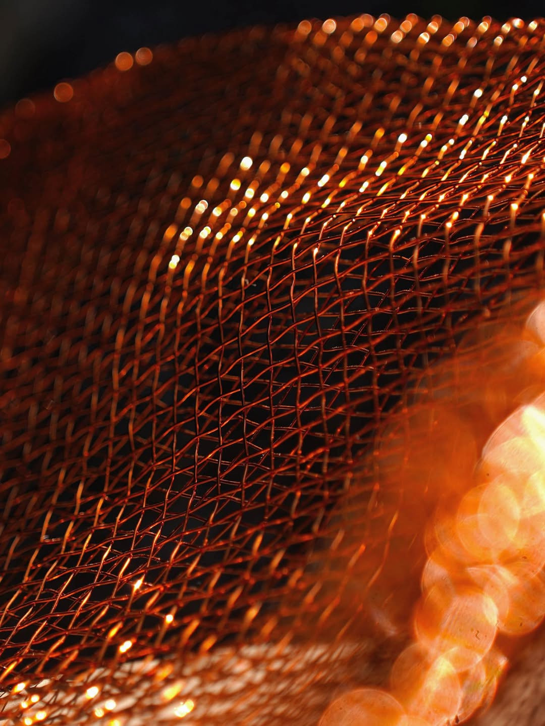 Made from hand-hammered copper sheet and hand-woven copper wire (Photo: Instagram / @jia.curated)