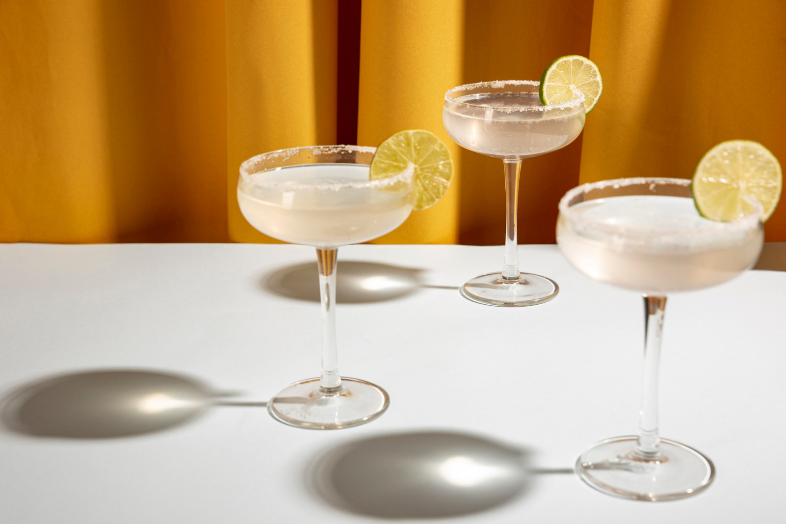 Choose glassware that suits how you drink most days rather than what looks impressive on display. (Photo: Freepik)