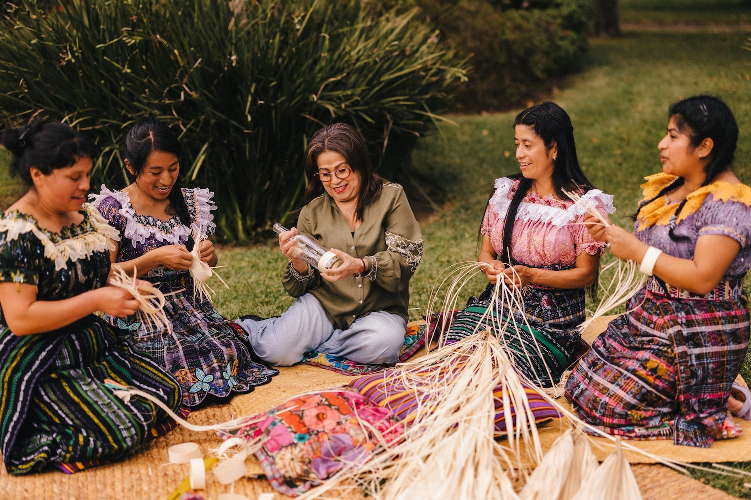 Master blender Lorena Vásquez and the local community making Petate Bands