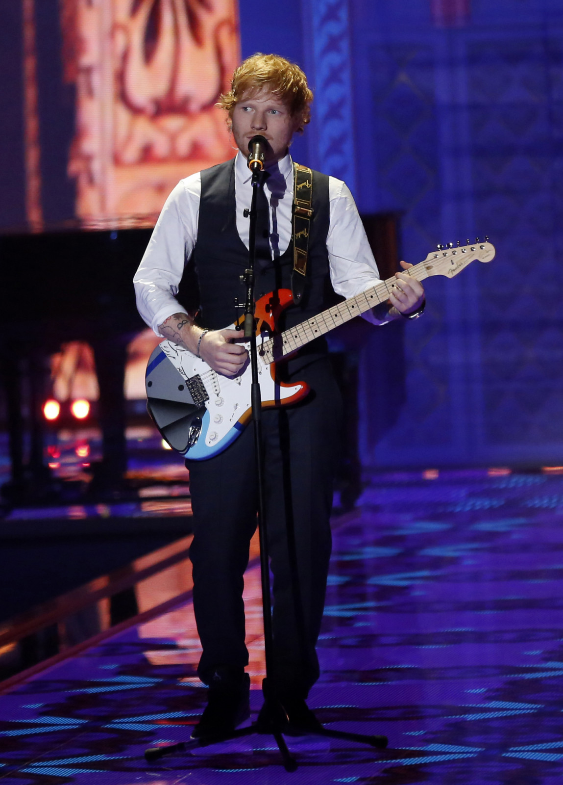 LONDON, ENGLAND - DECEMBER 02: Ed Sheeran performs during the 2014 Victoria's Secret Fashion Show at Earl's Court exhibition centre in London on December 2, 2014. (Photo by Yunus Kaymaz/Anadolu Agency/Getty Images)