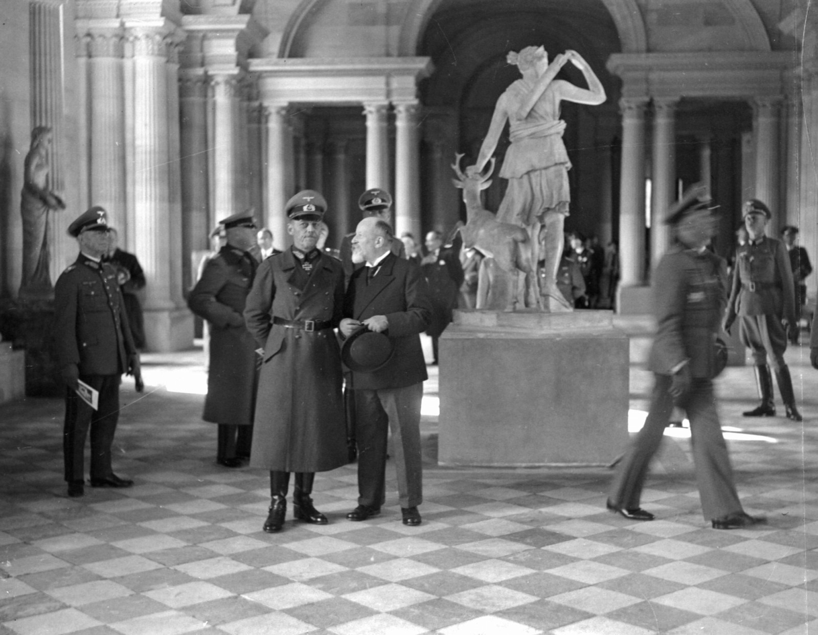 FRANCE - OCTOBER 01: World War II. German General Gerd von Rundstedt (1875-1953) at the reopening of the Louvre museum. Paris, October 1940. (Photo by Roger Viollet via Getty Images/Roger Viollet via Getty Images)