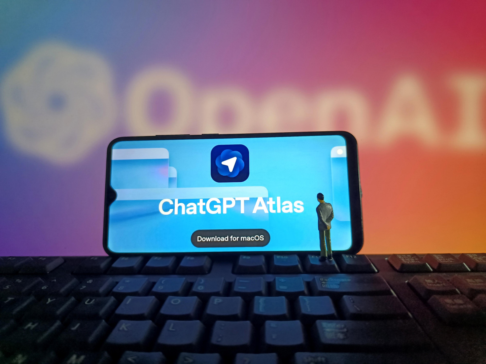 SUQIAN, CHINA - OCTOBER 22, 2025 - An illustration photo shows ChatGPT Atlas logo in a smartphone in Suqian, Jiangsu Province, China on October 22, 2025 . (Photo credit should read CFOTO/Future Publishing via Getty Images)
