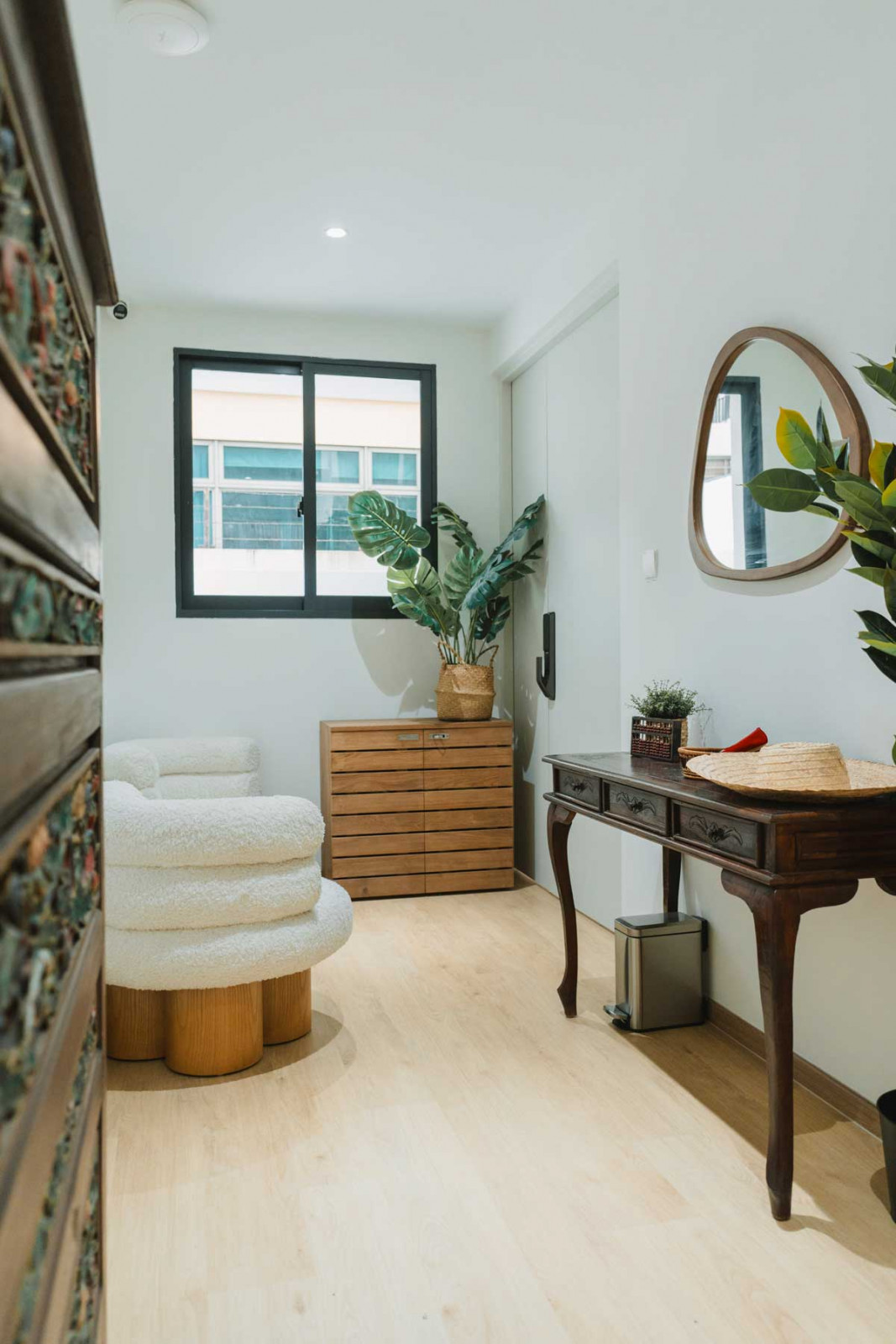 The home’s furniture is a mix of old and new