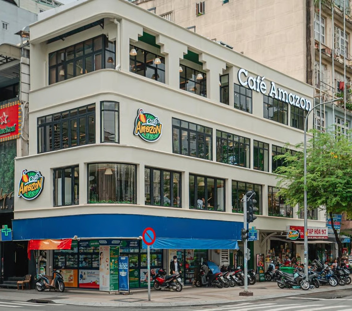 Sau 5 năm hoạt động trong lĩnh vực F&B, tập đoàn Central Plaza Hotel Public Company Limited (Centel) của Thái Lan đã thông báo sẽ thoái vốn khỏi liên doanh Cafe Amazon tại Việt Nam. Đây là một bước chấm dứt vai trò của nhà đầu tư Thái Lan trong kế hoạch mở rộng thương hiệu này tại thị trường Việt Nam. Ảnh: Advertising VN Newsletter