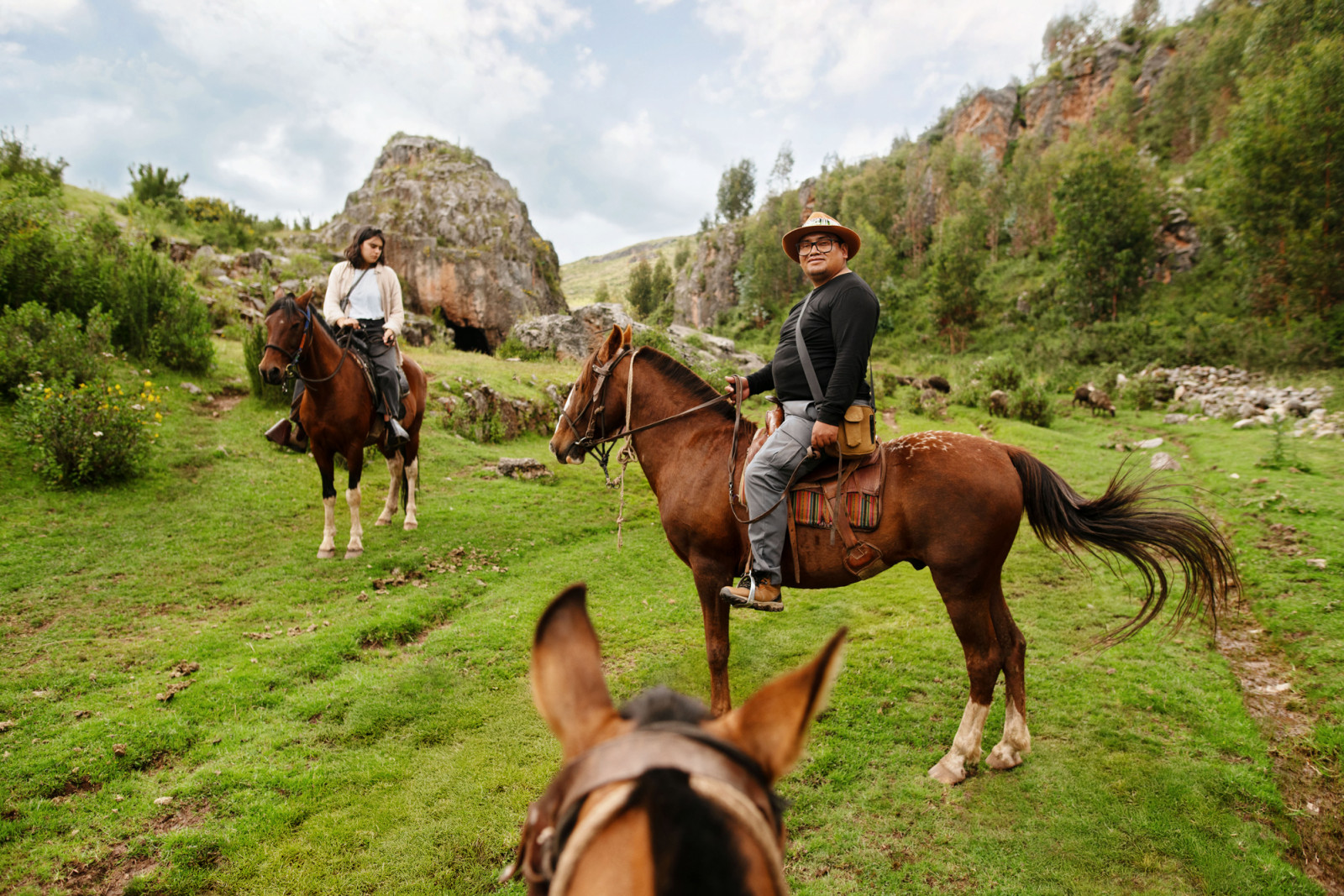 Airbnb Experiences gets a social upgrade, inviting guests to connect with fellow travellers before, during and after their adventures (Photo: Paz Olivares Droguett/Airbnb)