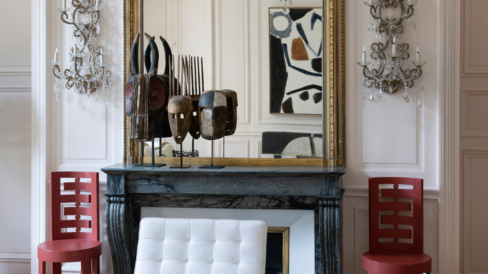 In Le Salon Vivier, two Sarfatti accent chairs by Marcello Piacentini flank the marble fireplace. (Photo: Courtesy of Roger Vivier)