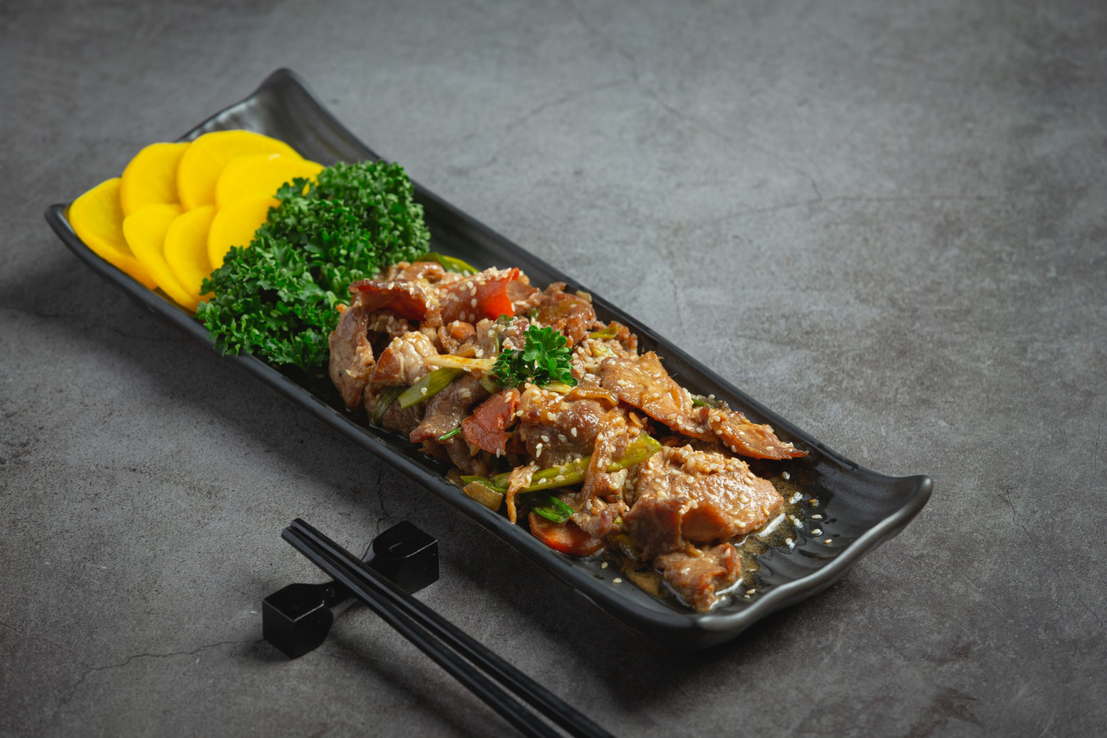 Bulgogi marinade: Korea’s blend of soy, garlic, sesame oil and pear (Photo: Jcomp/Freepik)