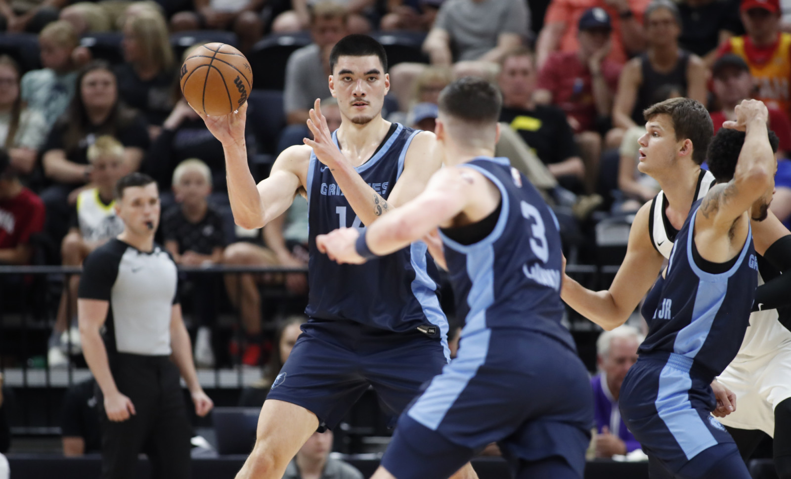 Memphis Grizzlies Zach Edey taking action at an NBA Game