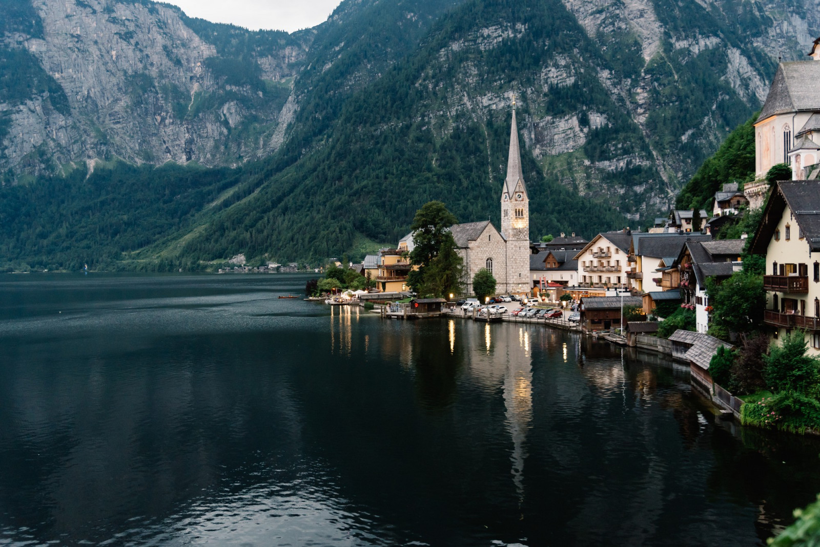 These destinations offer travellers a taste of romantasy, where history and imagination quietly meet (Photo: Wirestock/Freepik)