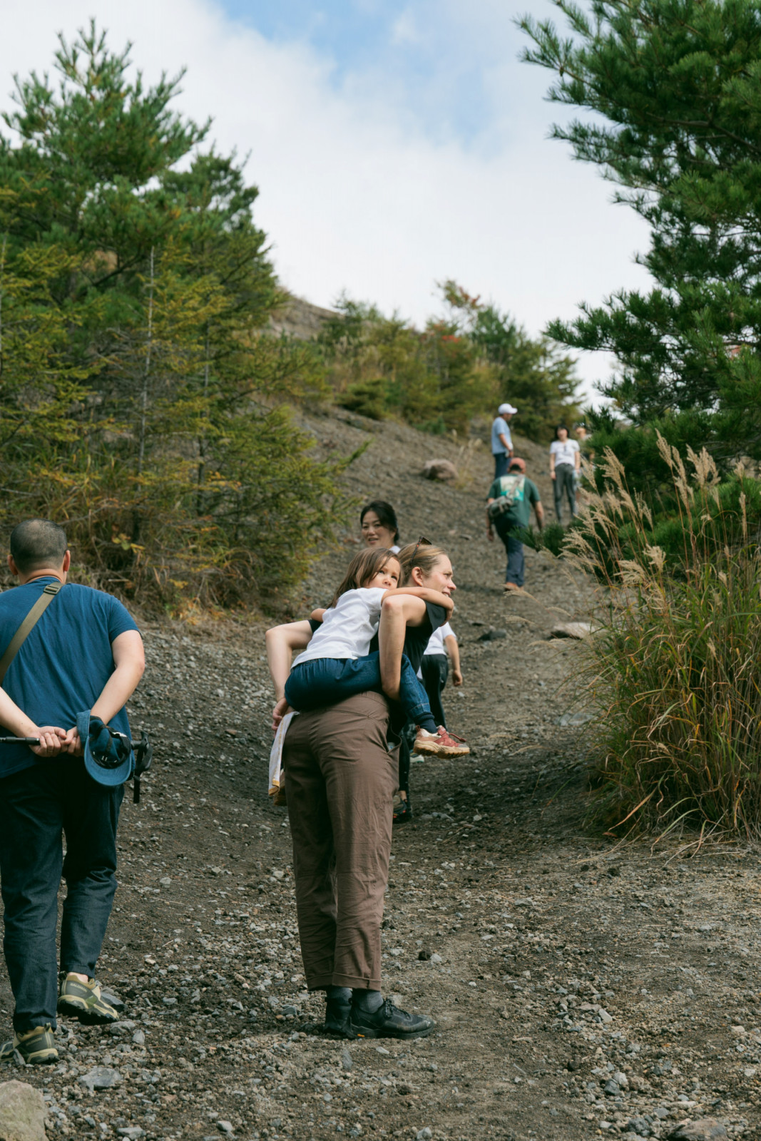 As is tradition, the fourth day of the retreat is exclusively for the chefs and their families—together, they enjoyed a scenic hike up the Ko-Asama Trail