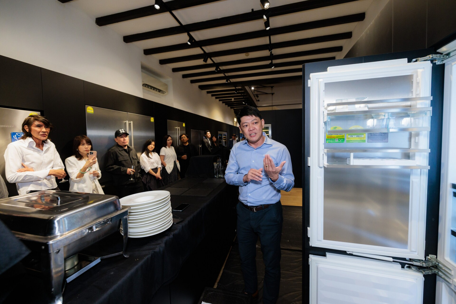 Regional sales manager Kenneth Goh giving a short presentation on Liebherr’s refrigerators