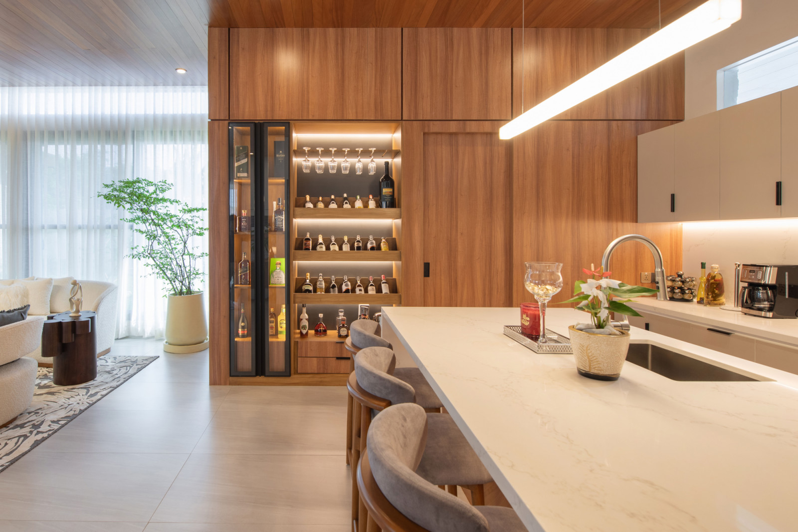 The kitchen of a tropical modern bungalow in Mexico, Pampanga, designed by Innovarc