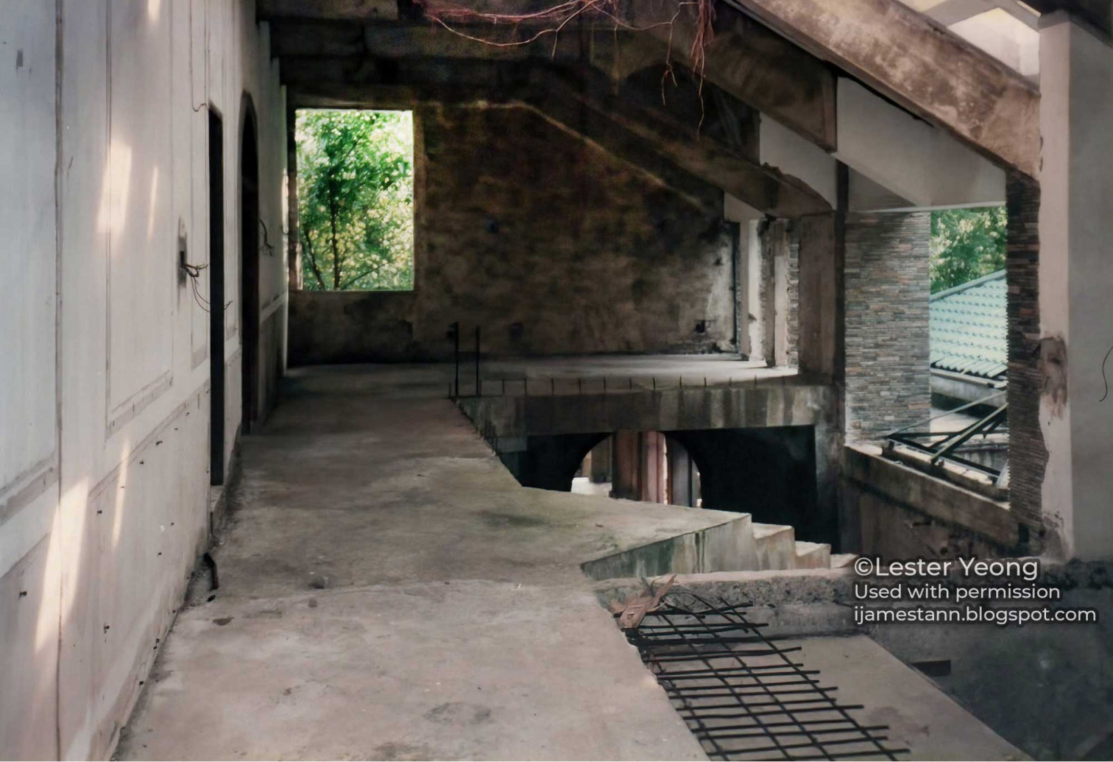 Inside the unfinished interior of Hillview Mansion (Photo: Lester Yeong / James Tan)