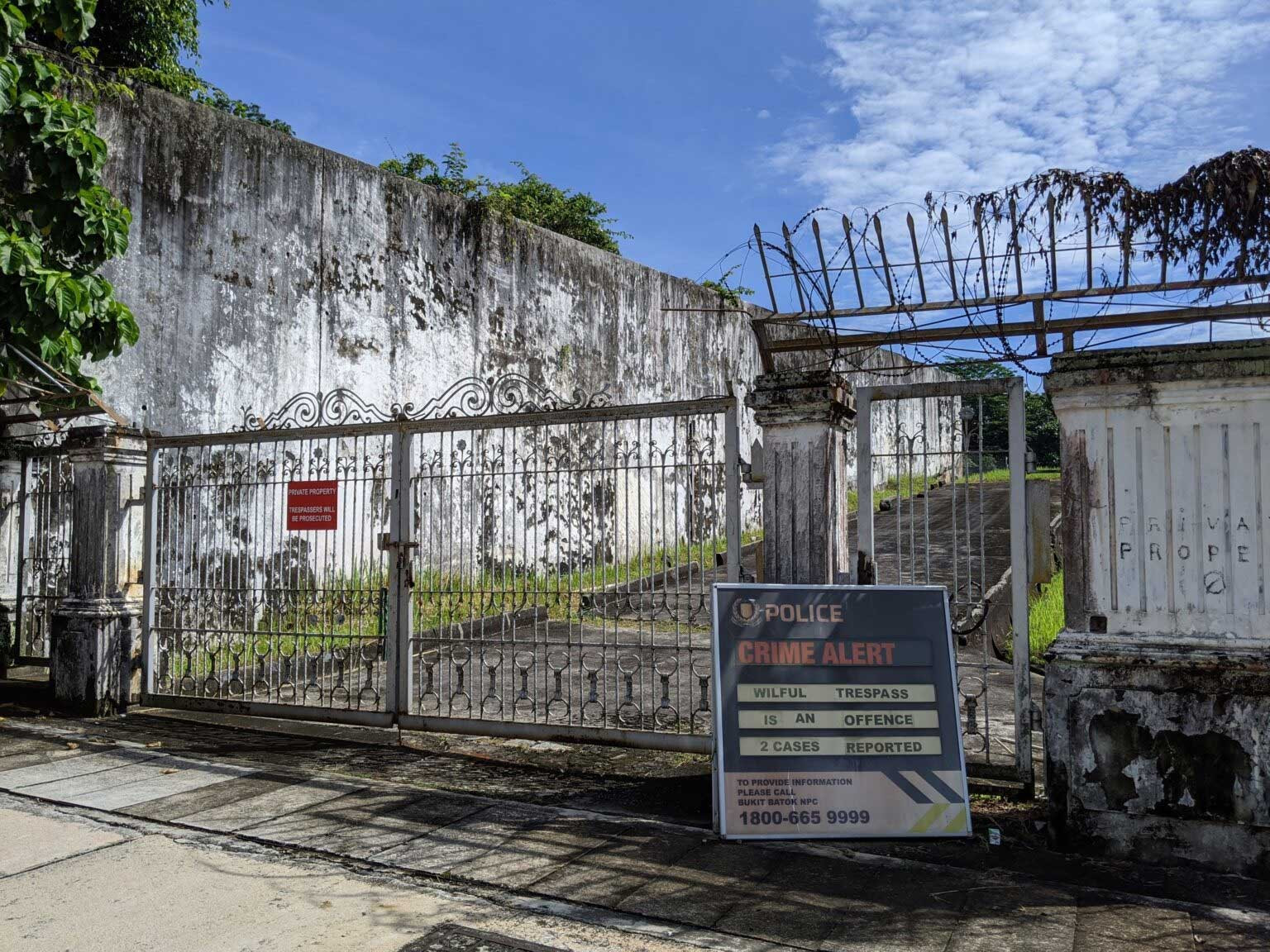 The rusting gates of Hillview Mansion are nearly all that remains of its former glory (Photo: ExplorerSG)
