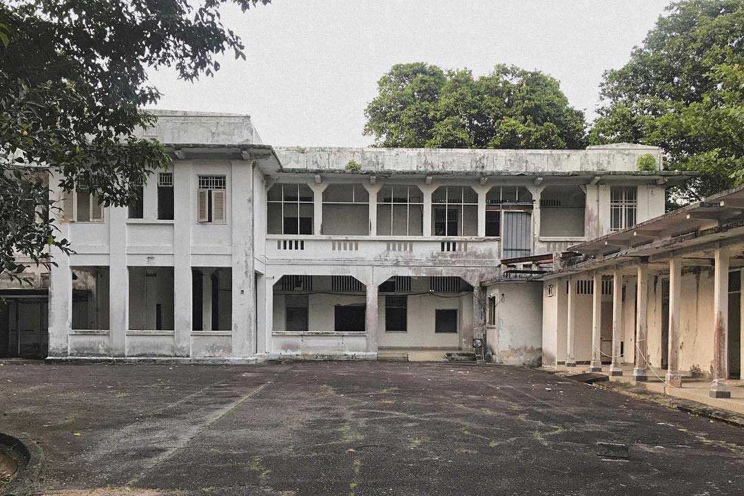 The courtyard at Old Changi Hospital (Photo: Instagram / __xelnoc_)