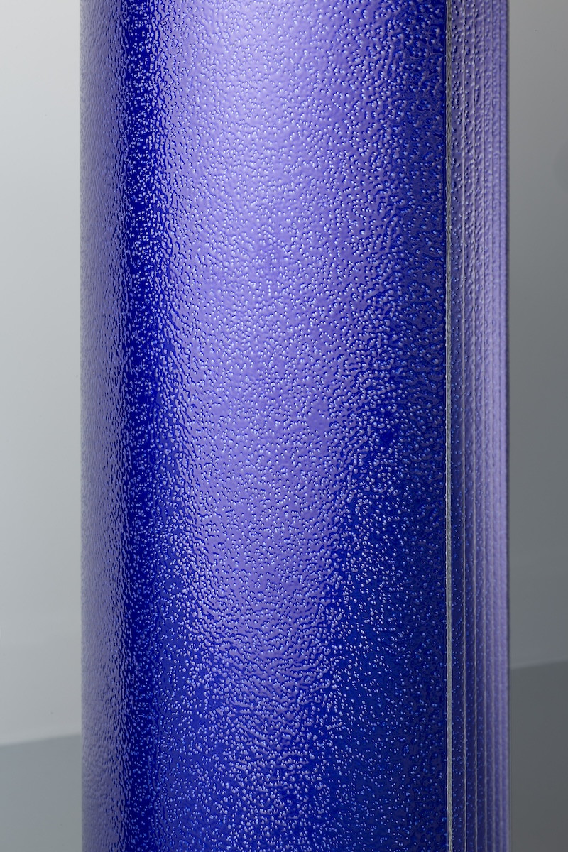 A close-up view of the cobal blue finish