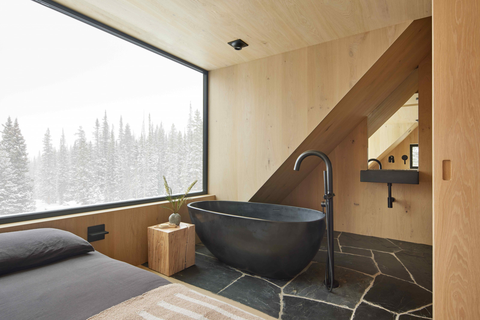The white oak wall claddings exude a spa-like warmth