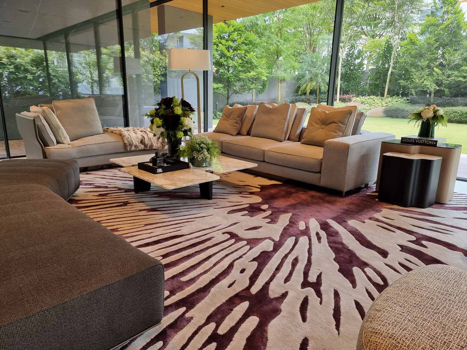 A stylish living room put together by SuMisura featuring Minotti pieces