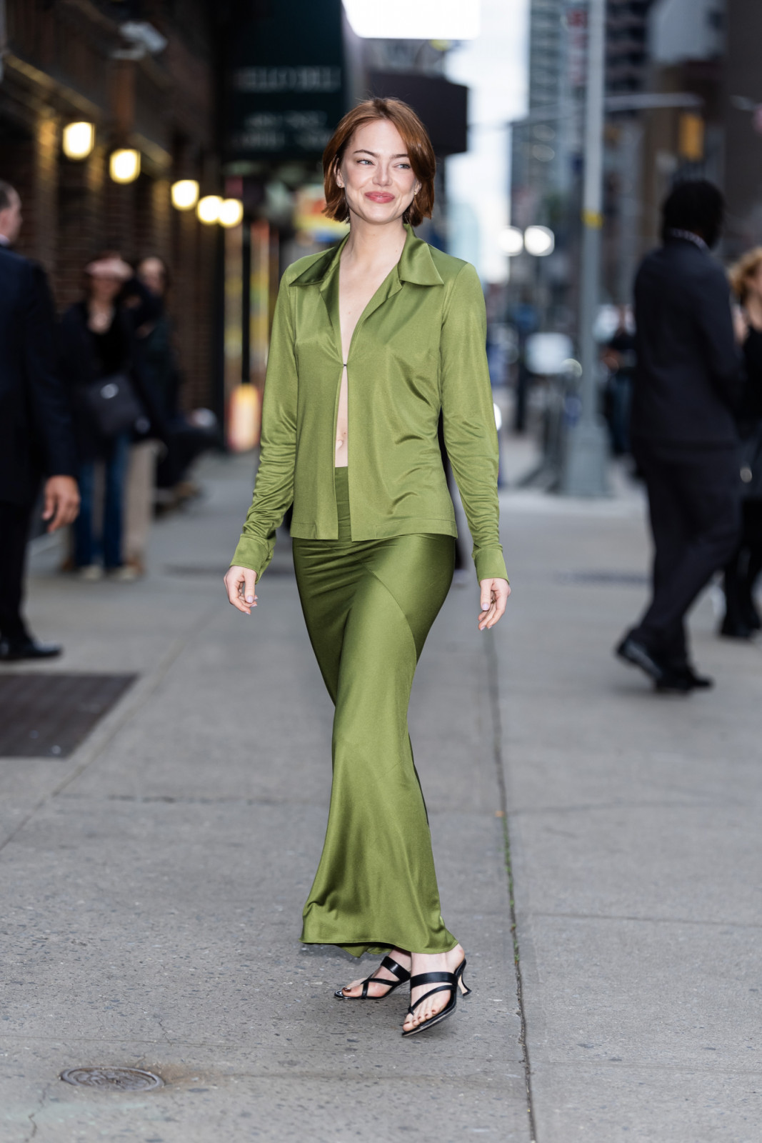 NEW YORK, NEW YORK - OCTOBER 22: Emma Stone is seen in Midtown on October 22, 2025 in New York City. (Photo by TheStewartofNY/GC Images)