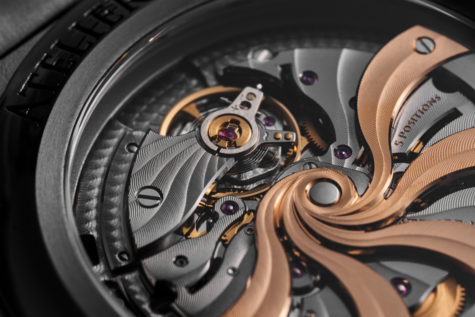 Atelier Wen Inflection is powered by Girard-Perregaux 03300 calibre, customised to its specifications