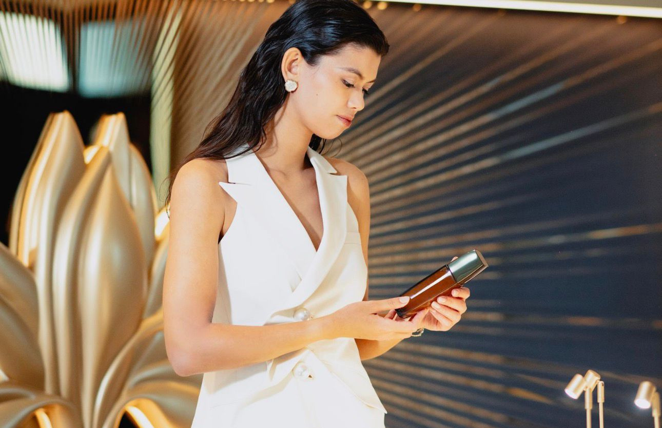 Chomp founder Carla Martinesi shares how mindful choices shape her definition of beauty at an exclusive fireside chat with Chanel Sublimage (Photo: Tatler Hong Kong)