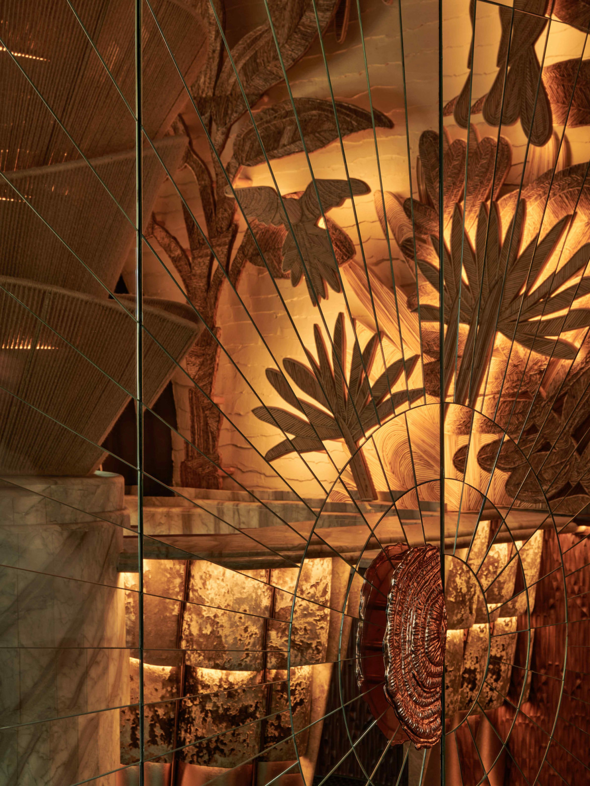 Engineered reflective surfaces that fragment and multiply light